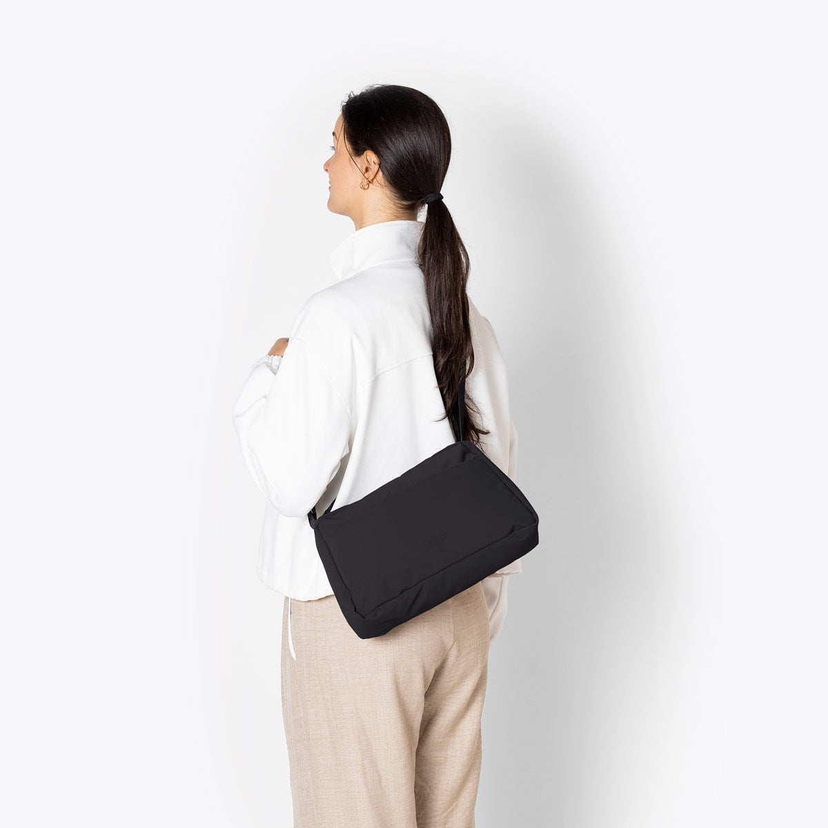 Emi Puffy Shoulder Bag - Black