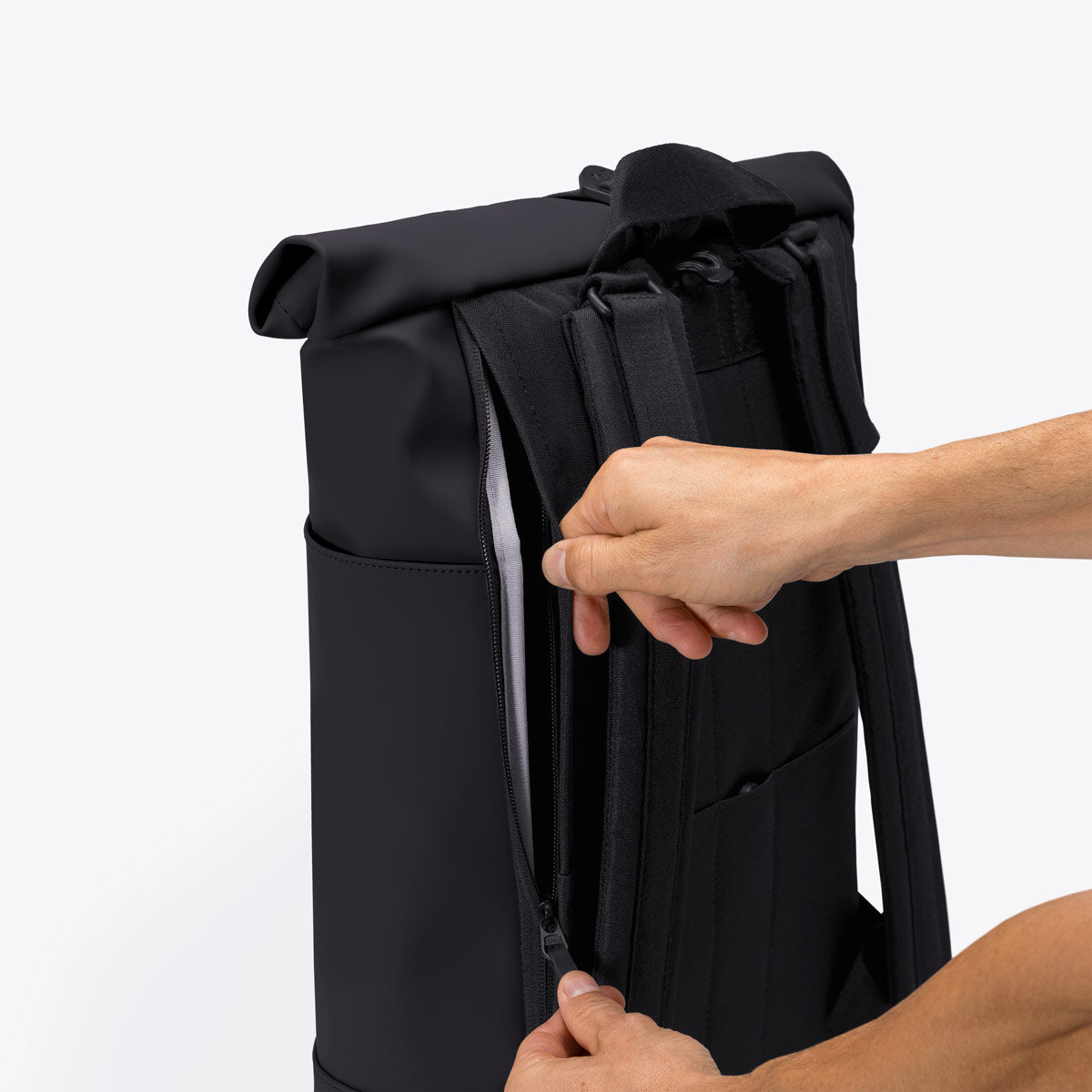 Hajo Roll-Top Pannier Backpack - Black / Medium