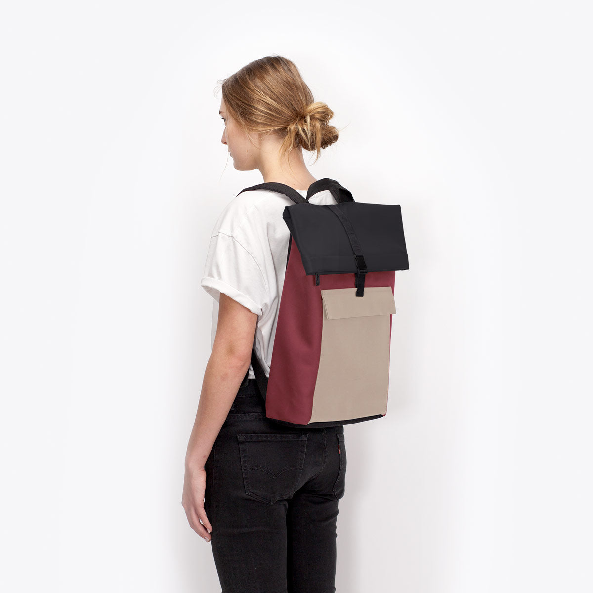 Jannik Roll-Top Backpack - Burgundy - Sand / Medium