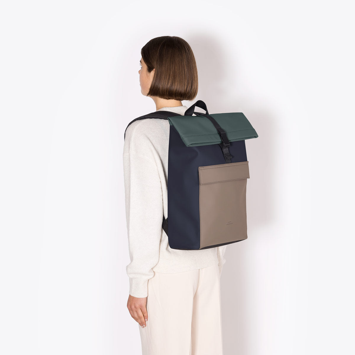 Jannik Roll-Top Backpack - Dark Navy - Dark Sand / Medium