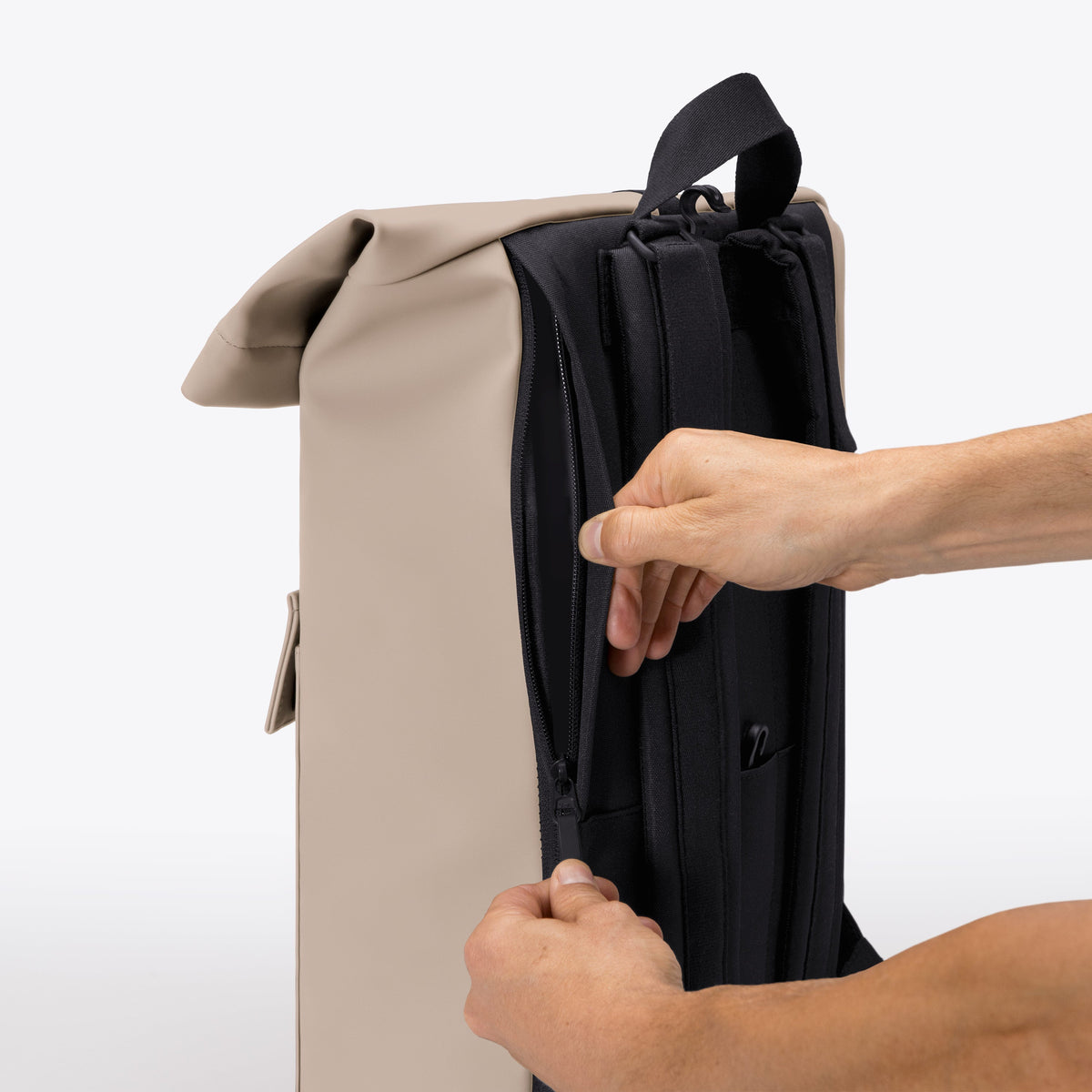Jannik Roll-Top Pannier Backpack - Sand / Medium