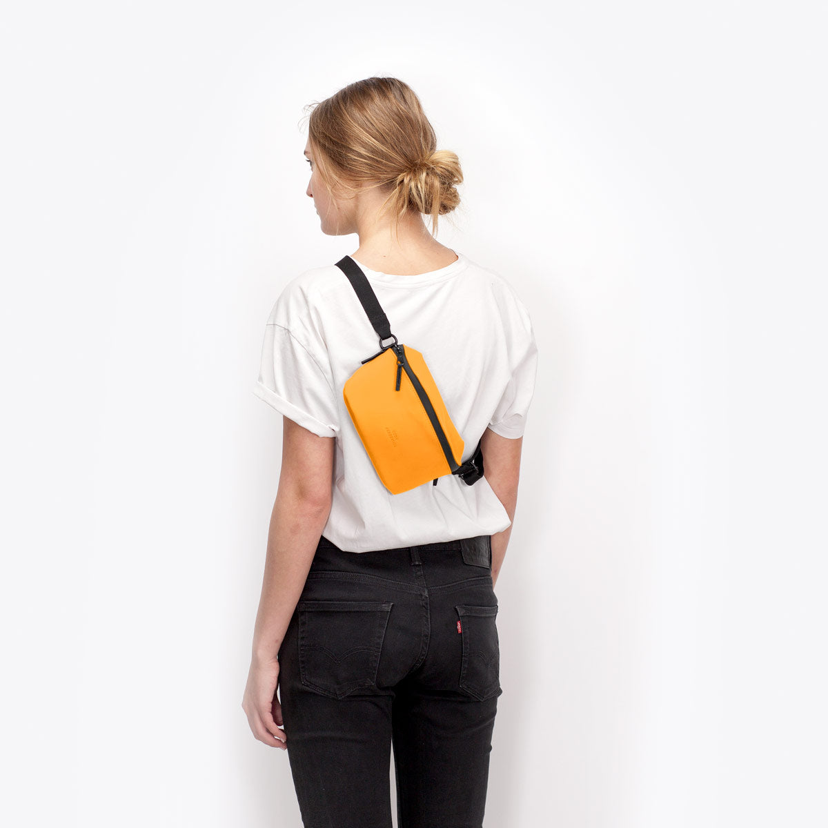Jona Crossbody Bag - Amber / Medium