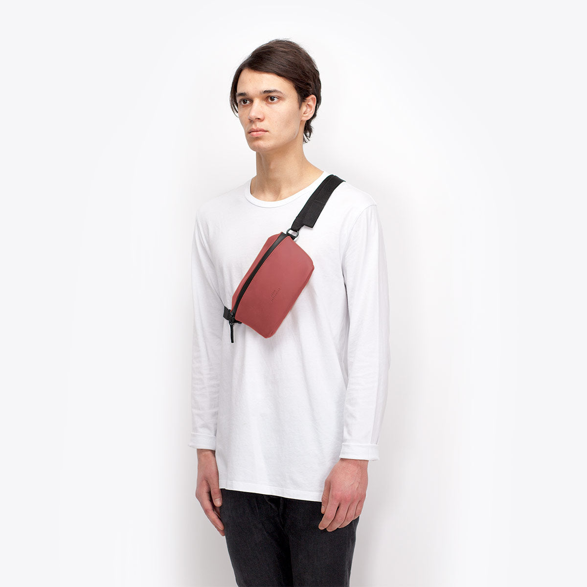 Jona Crossbody Bag - Hibiscus / Medium