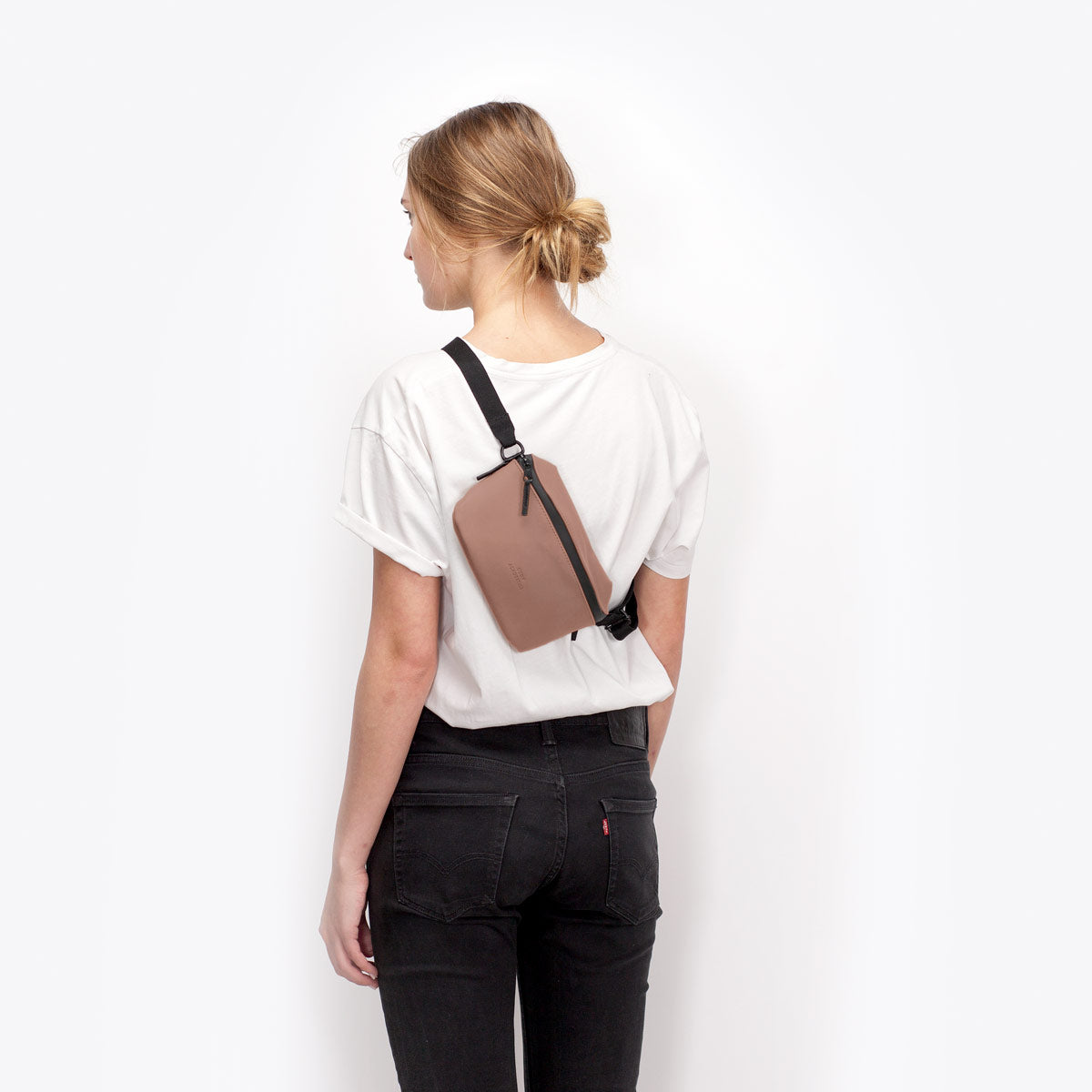 Jona Crossbody Bag - Redwood / Medium