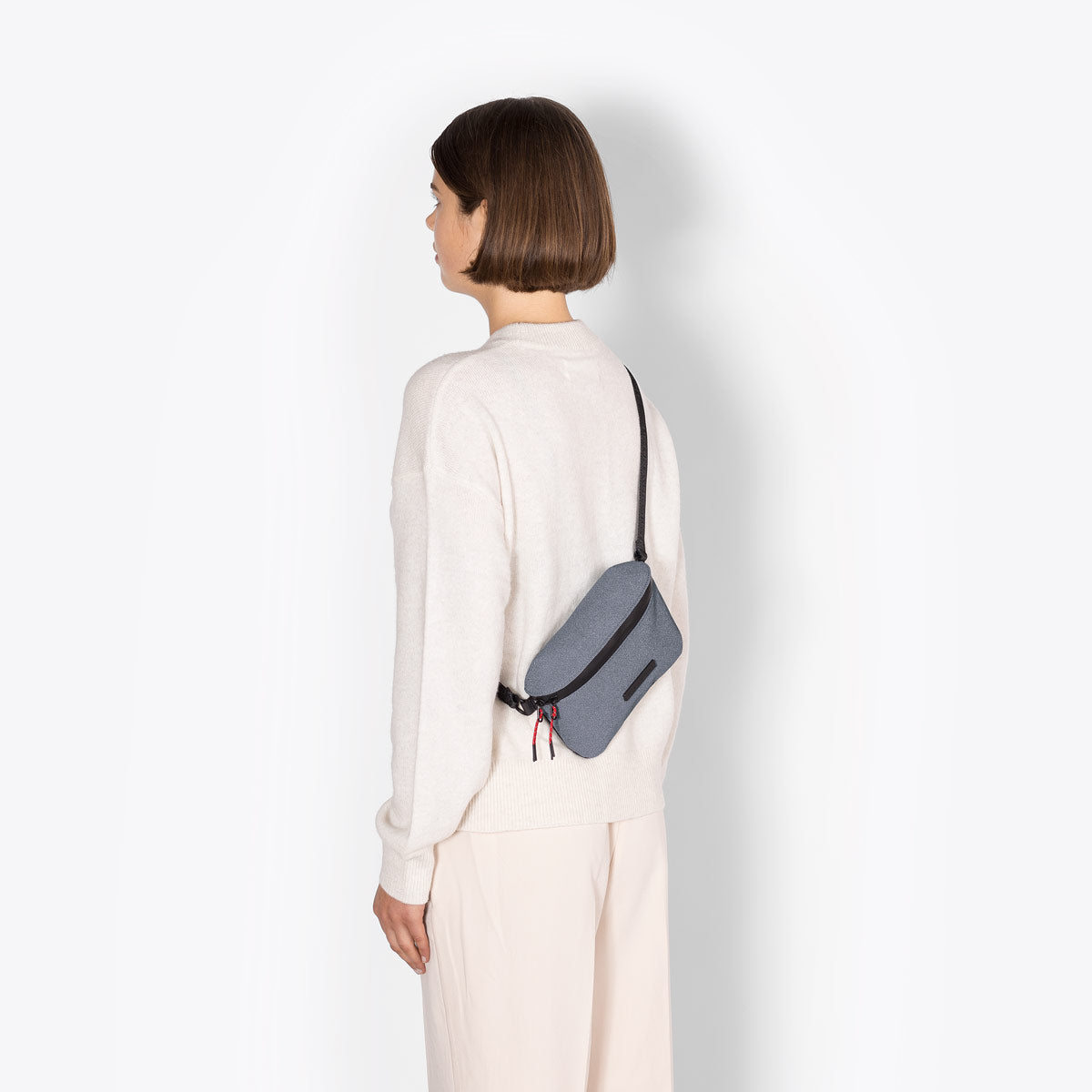 Jona Crossbody Bag - Ocean Blue Reflective / Medium