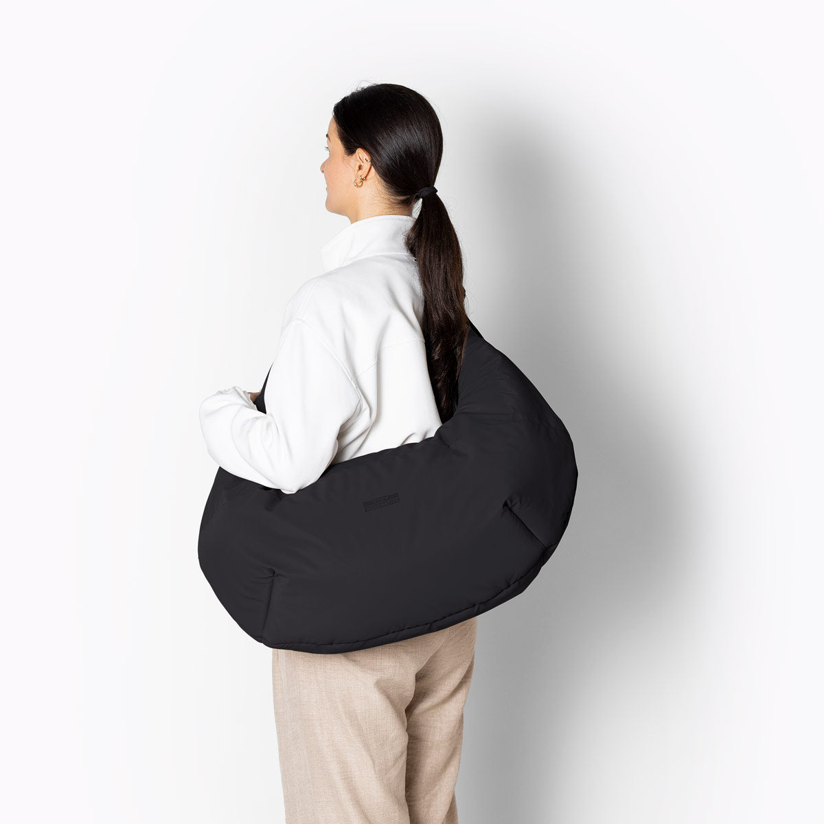 Shota Puffy Bag - Black / Large