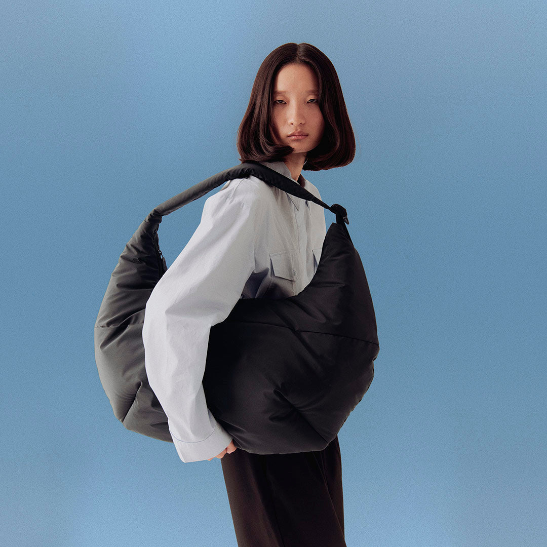 Shota Puffy Bag - Black / Large